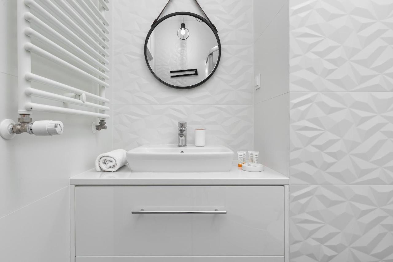 Metro Bielany Apartments By Noclegi Renters Warszawa Zewnętrze zdjęcie